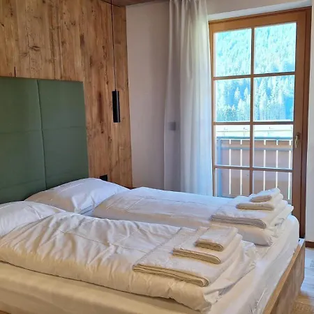 Piazza Vigo Auronzo Apartment